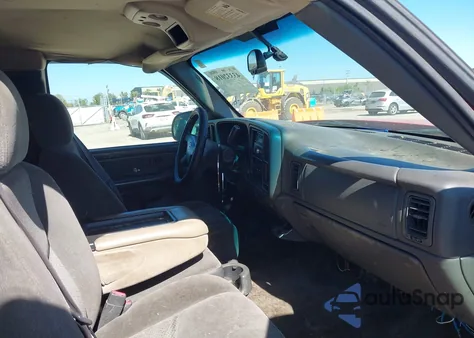 2005 Chevrolet Silverado 1500 Ls z USA, uszkodzony, nr VIN 1GCEC19Z55Z268890